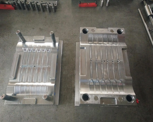 Cold Runner Mold